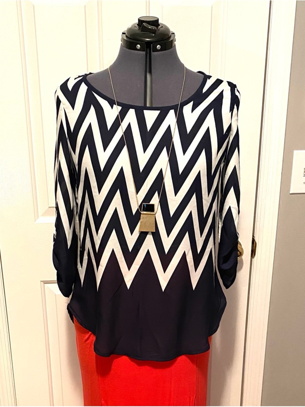 Rue21 Navy & White, chevron blouse M 29